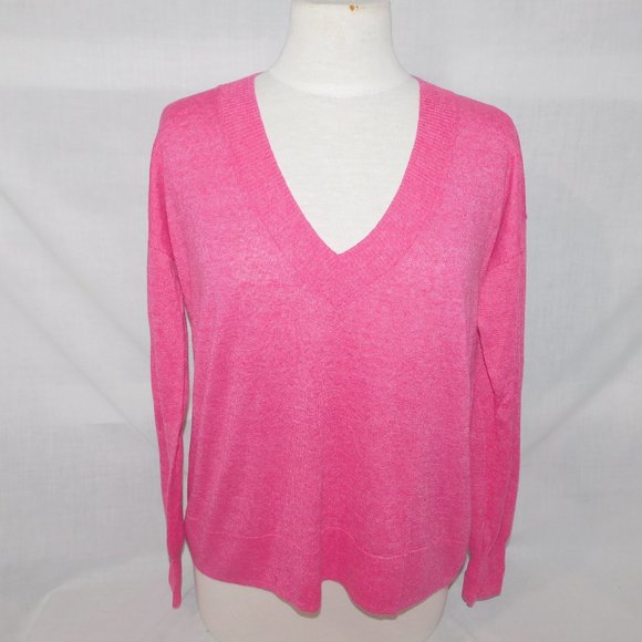 GAP Sweaters - GAP womens M Pink Barbiecore V Neck Linen Blend Light knit Sweater